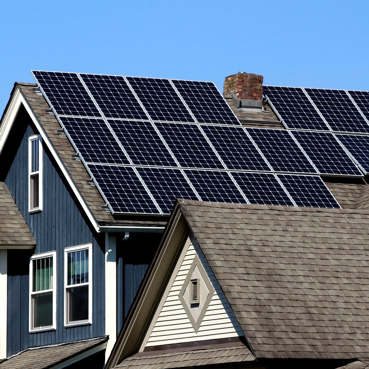Instalación de paneles solares en comunidades de vecinos
